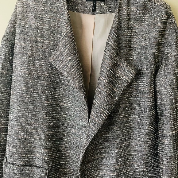Blazer - Picture 12 of 17